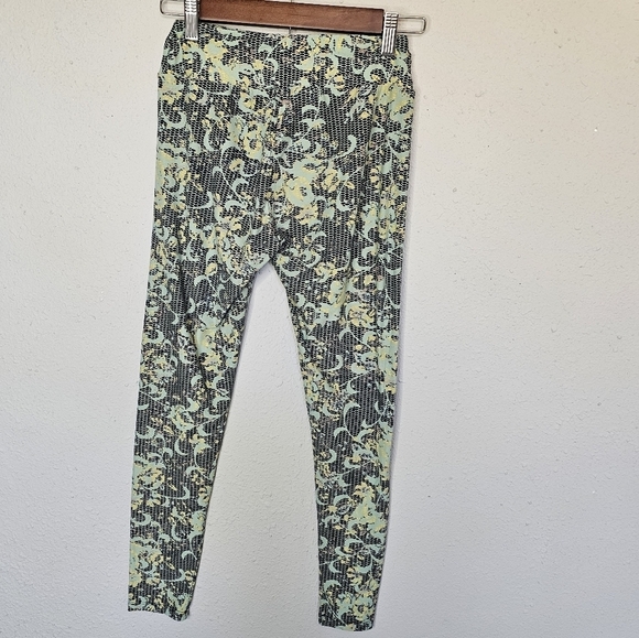 Lularoe Leggings Multicolor Floral Print - Picture 4 of 6
